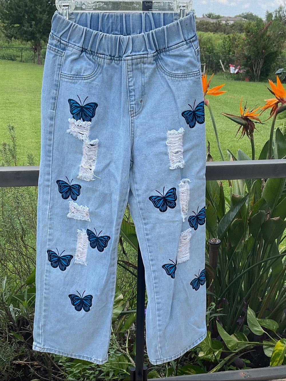 Light Blue Straight-Leg Women’s Jeans with Blue Butterfly Embroidery